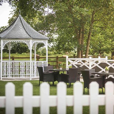 Worldhotels Distinctive Woughton House Hotel Milton Keynes Extérieur photo