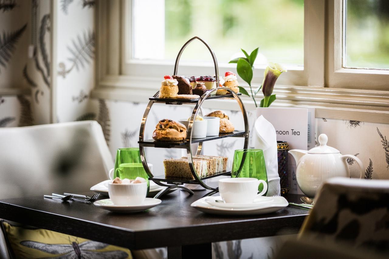 Worldhotels Distinctive Woughton House Hotel Milton Keynes Extérieur photo
