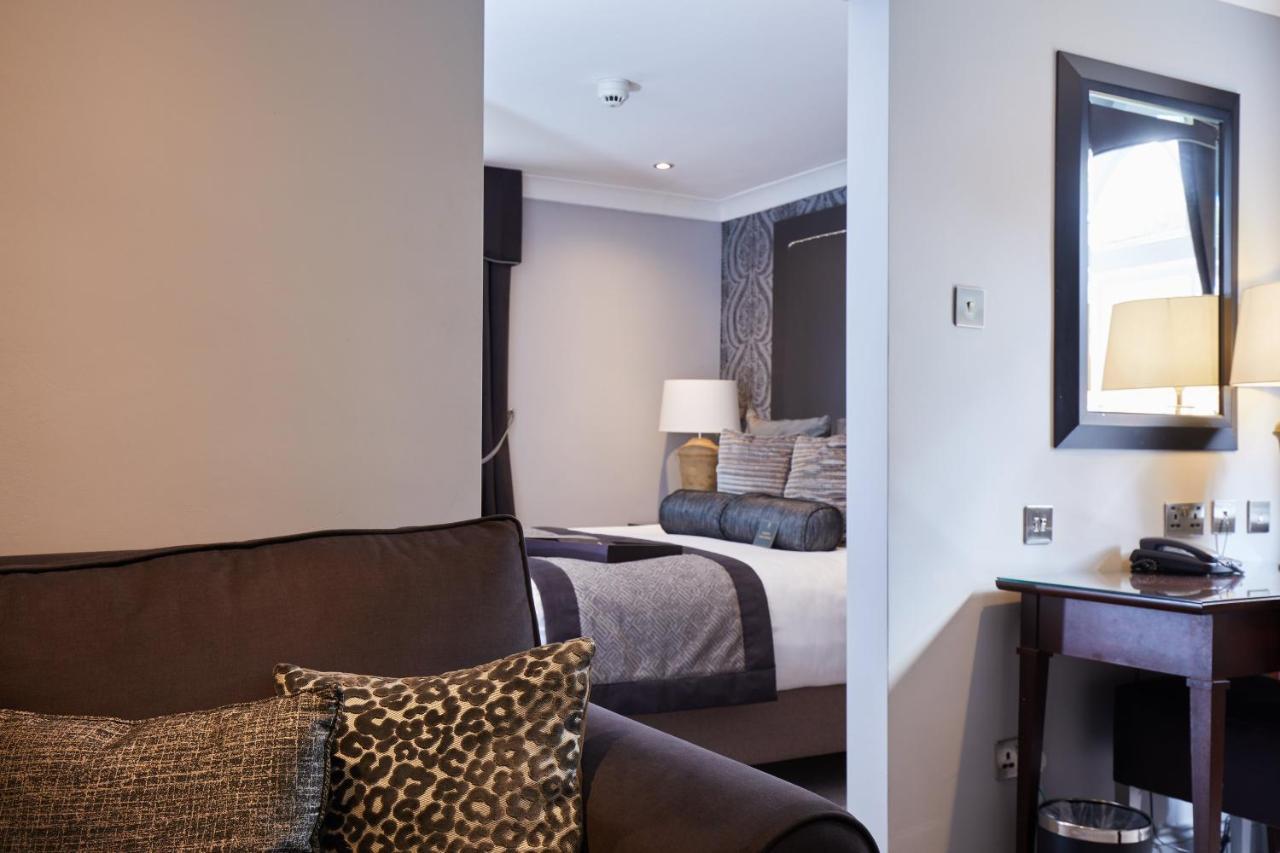 Worldhotels Distinctive Woughton House Hotel Milton Keynes Extérieur photo