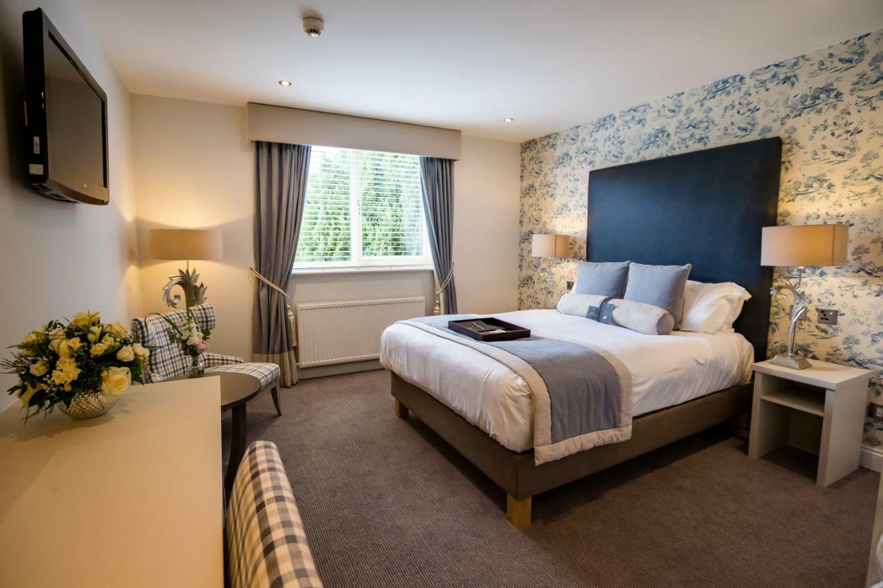 Worldhotels Distinctive Woughton House Hotel Milton Keynes Extérieur photo