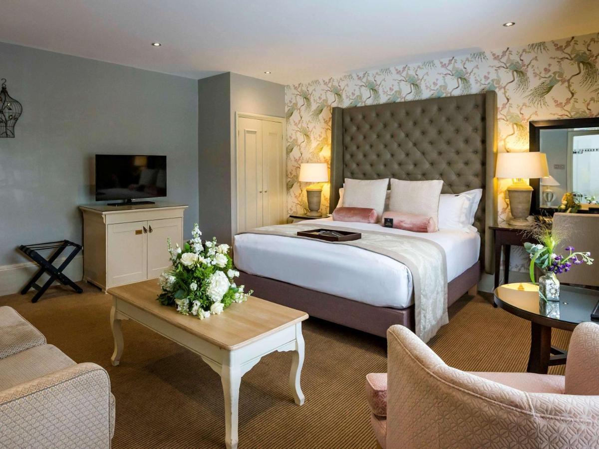 Worldhotels Distinctive Woughton House Hotel Milton Keynes Extérieur photo